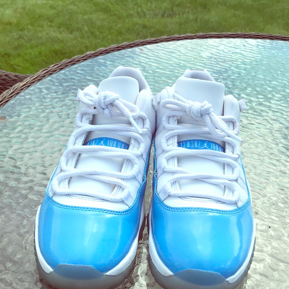 Size 8.5 UNC Jordan 11s🔥